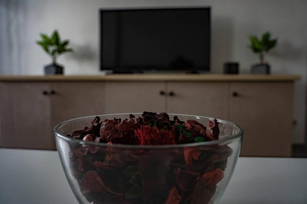 Modern 1 Bedroom Apartment In Bucharest Center! ภายนอก รูปภาพ