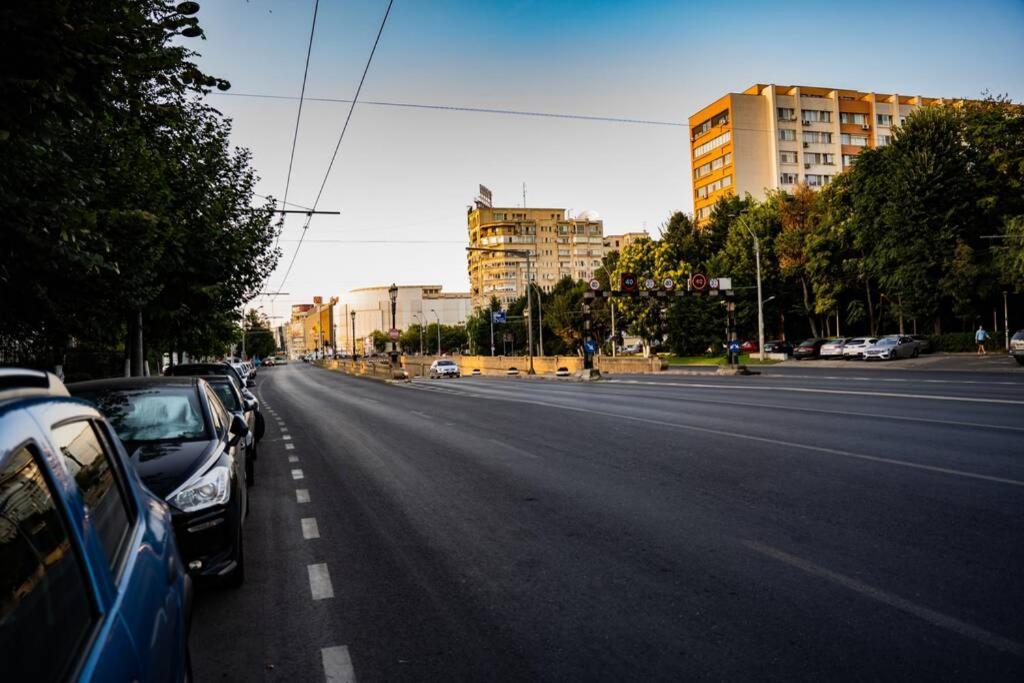 Modern 1 Bedroom Apartment In Bucharest Center! ภายนอก รูปภาพ